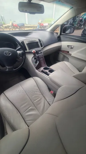 Toyota Venza 2010 White