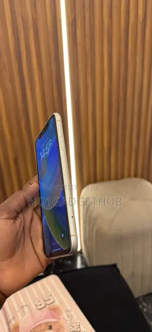 Apple iPhone 11 64 GB White