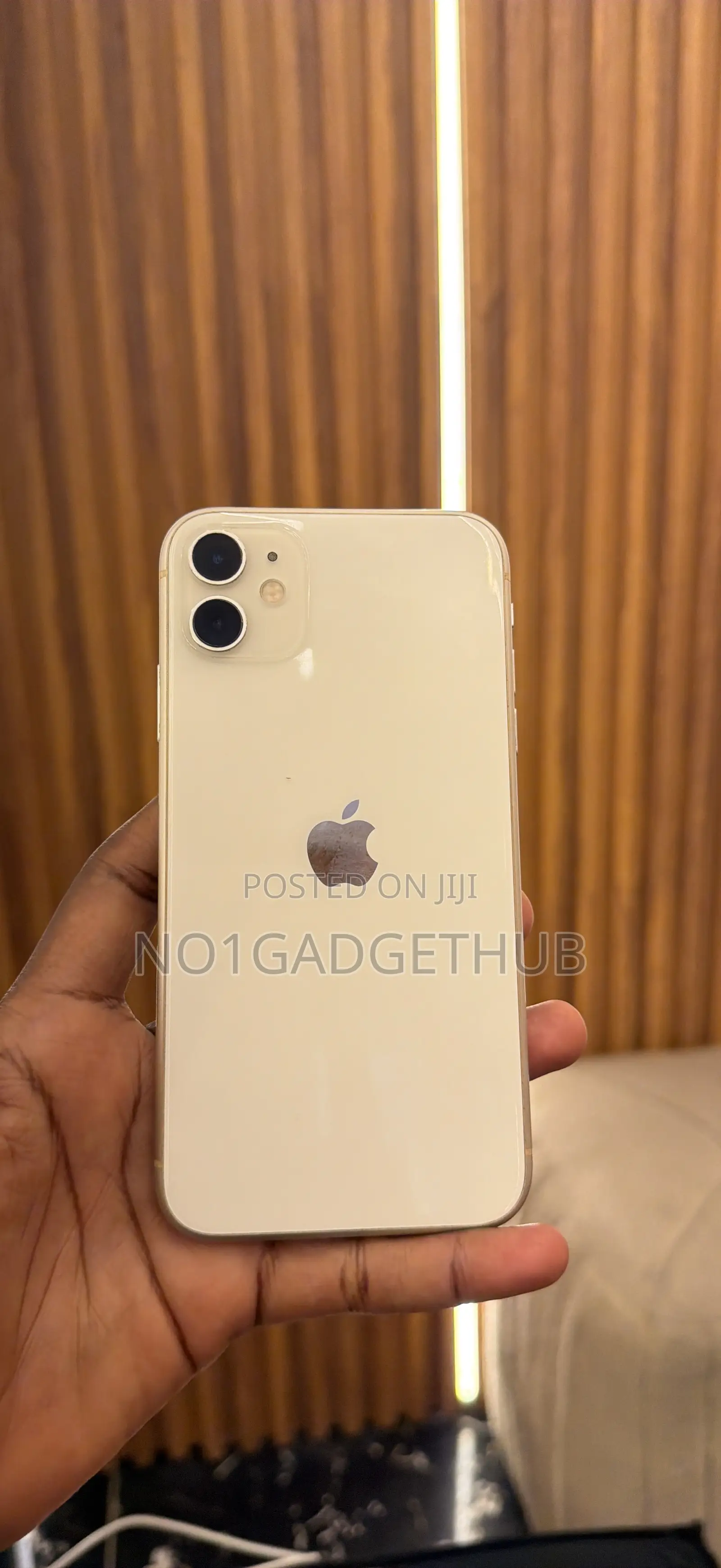 Apple iPhone 11 64 GB White