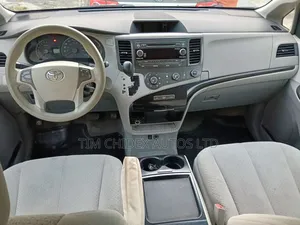 Toyota Sienna 2012 Gray