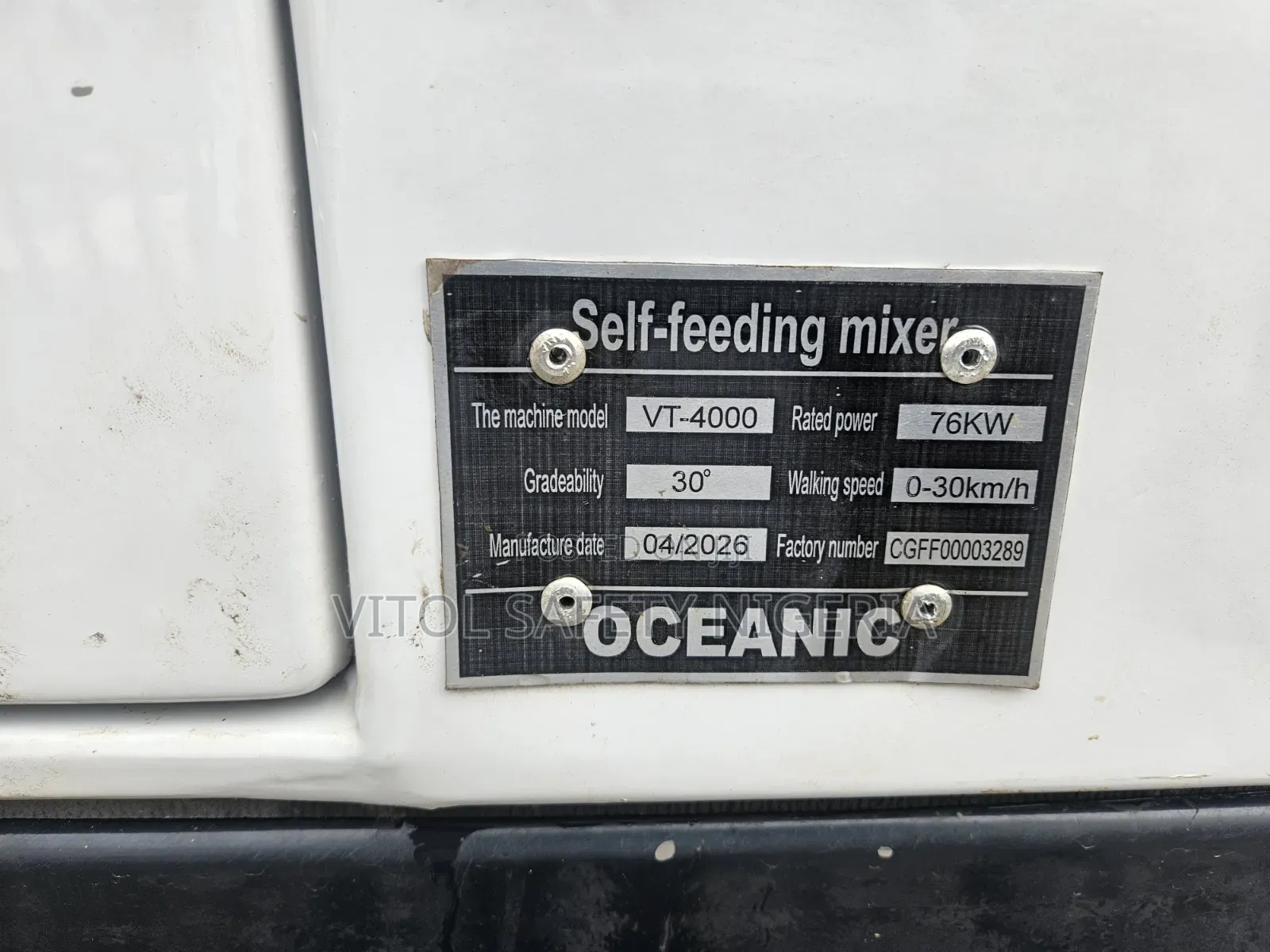 Oceanic 4cubic Mobile Selfload Concrete Mixer