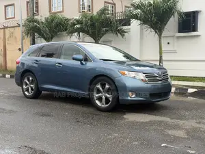 Toyota Venza Limited 2010 Blue