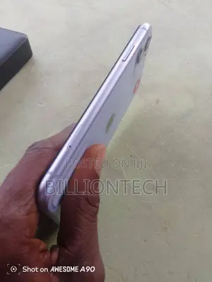 Apple iPhone 11 64 GB Silver