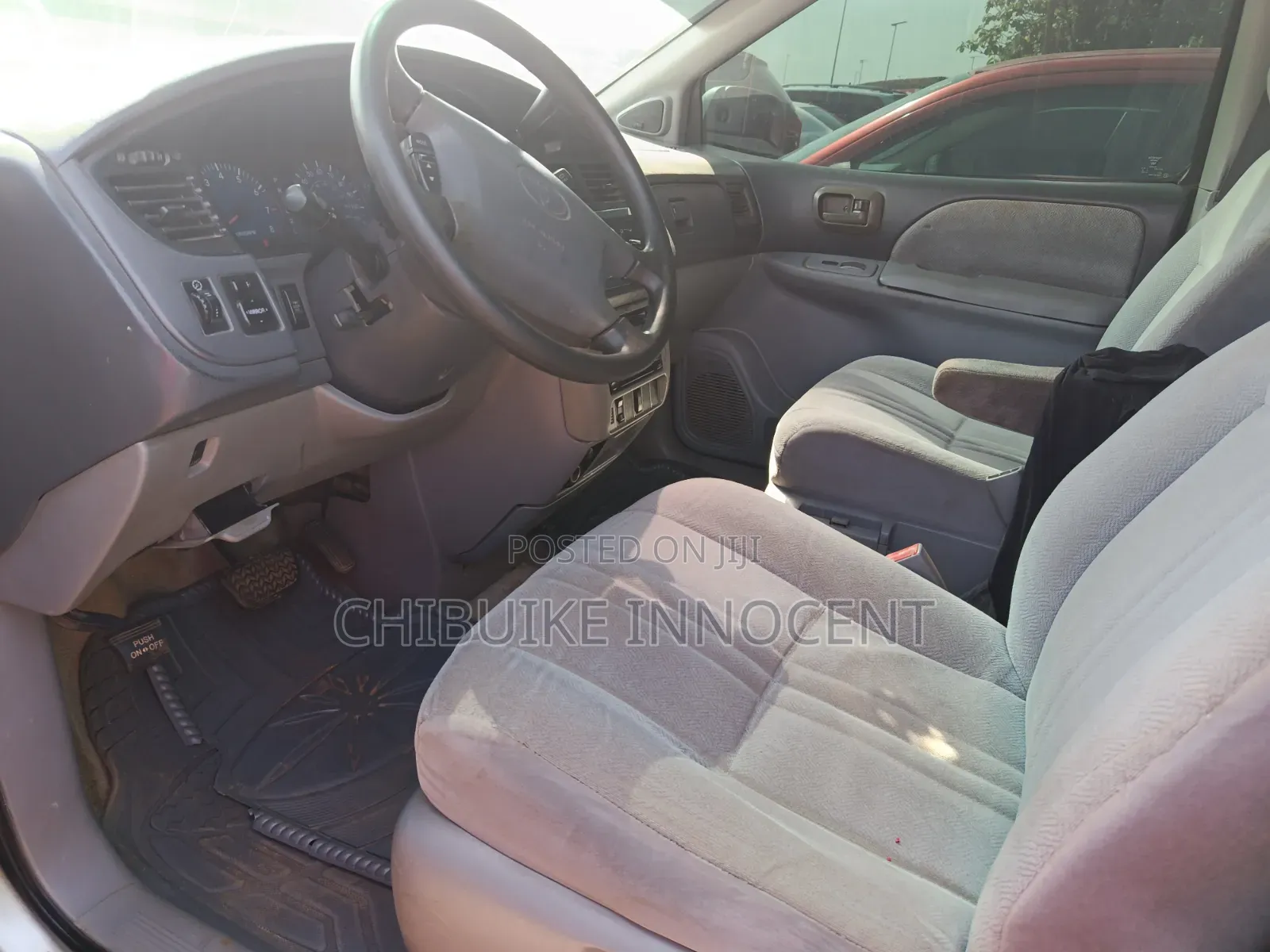 Toyota Sienna 2002 Silver