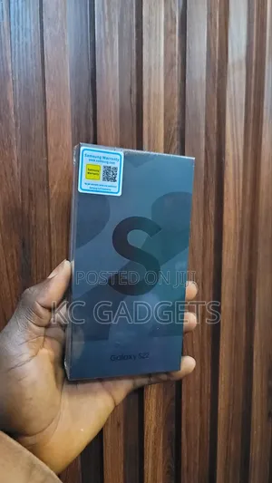 New Samsung Galaxy S22 5G 256 GB Black