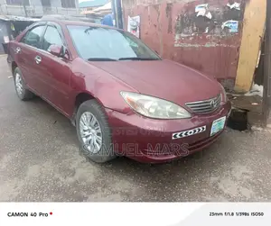 Toyota Camry LE 4dr Sedan (2.4L 4cyl 4A) 2004 Red