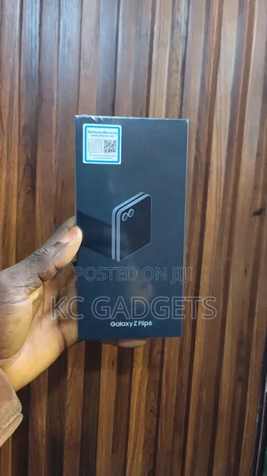 New Samsung Galaxy Z Flip6 256 GB Silver