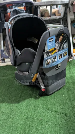 Chicco Keyfit 35 Infant Carseat