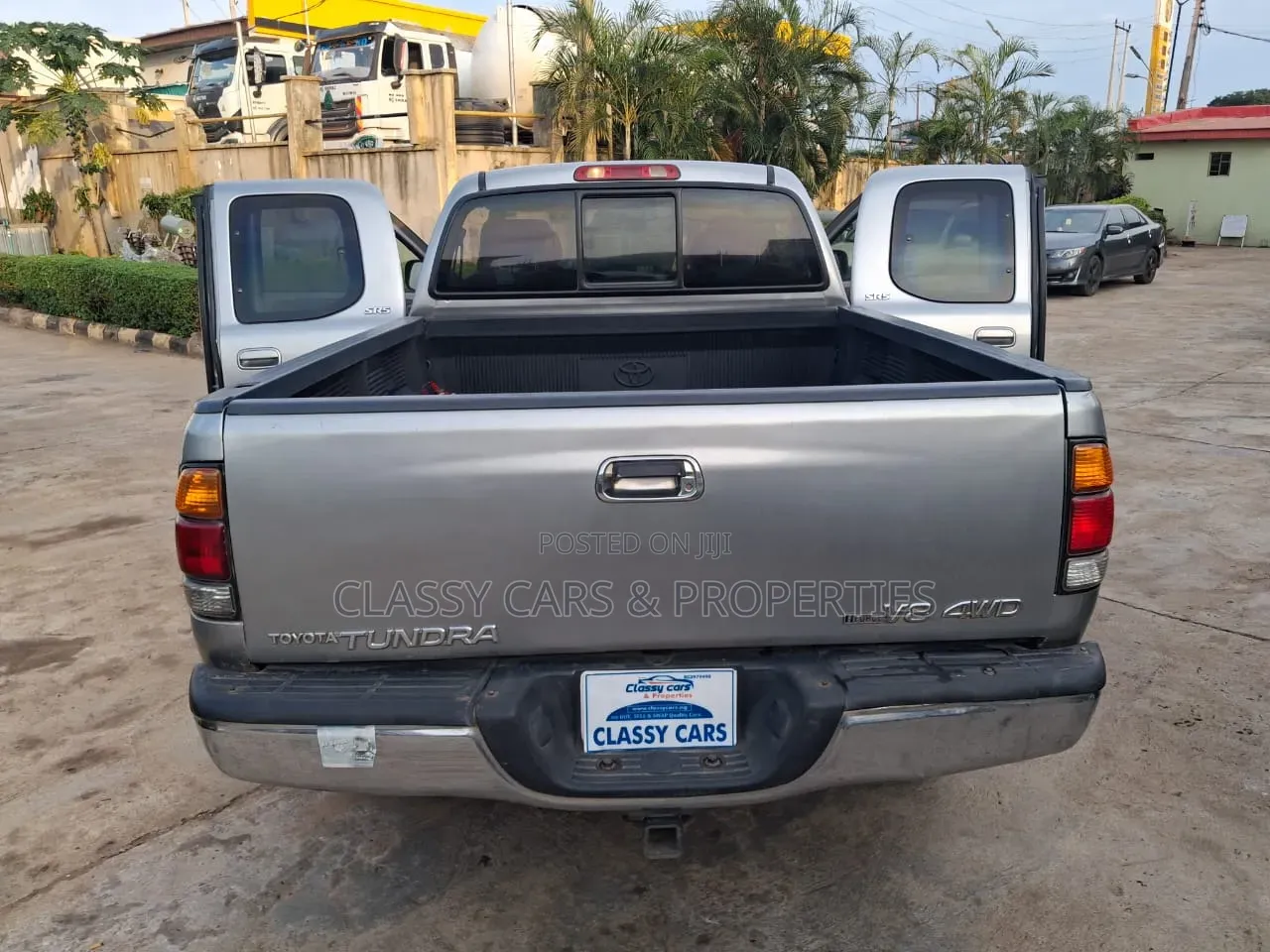 Toyota Tundra 2004 Gray