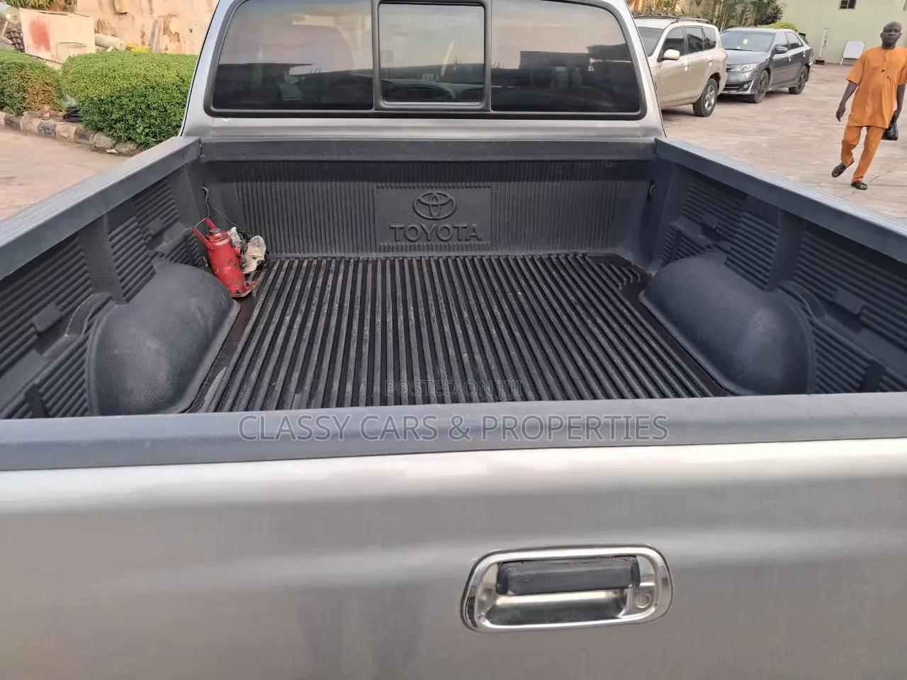 Toyota Tundra 2004 Gray