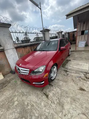 Mercedes-Benz C300 2013 Red