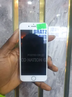 Apple iPhone 8 64 GB White
