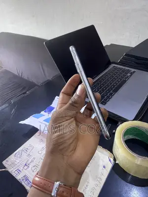 Apple iPhone XS Max 64 GB White