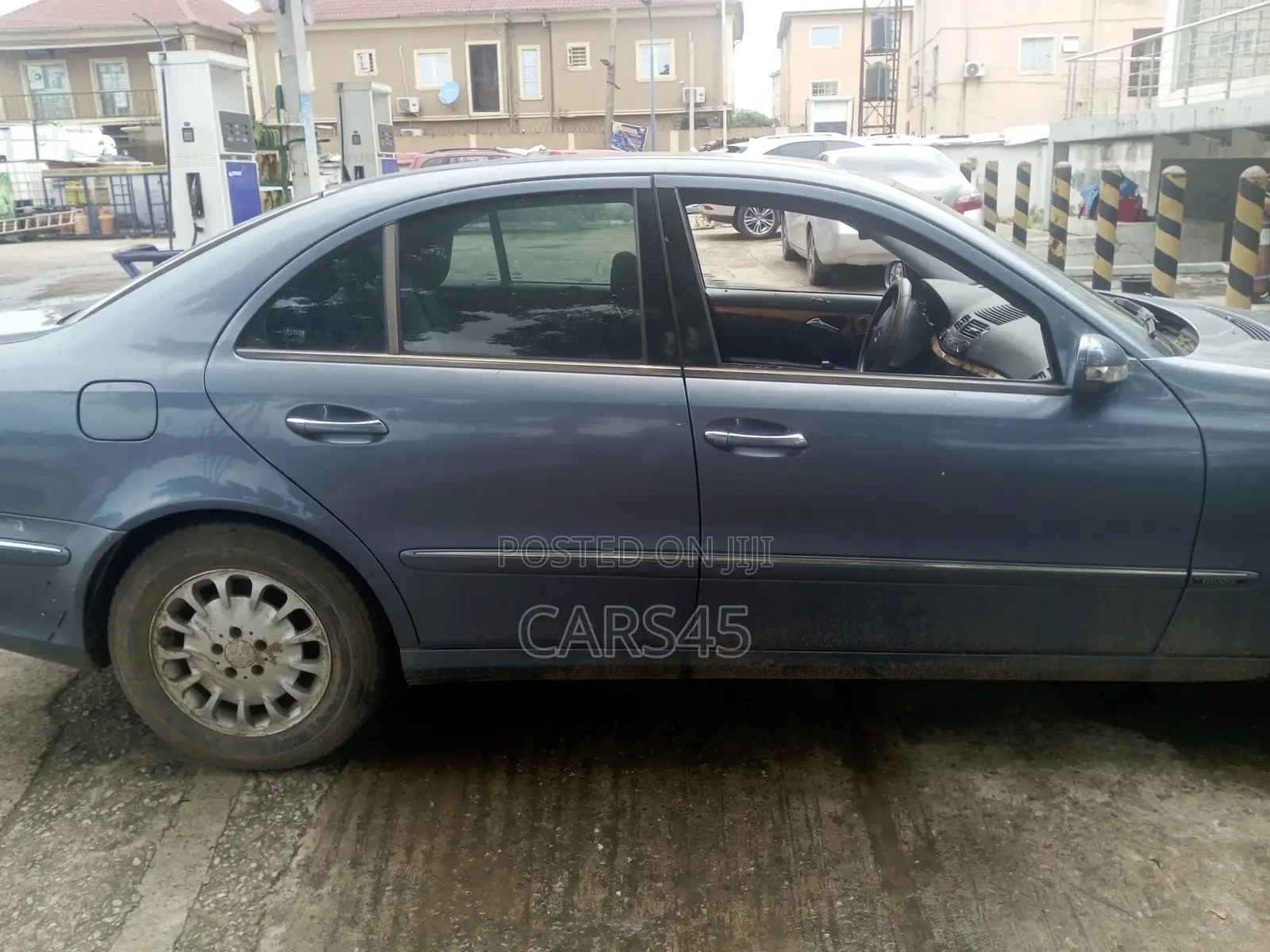 Mercedes-Benz E200 2002 Blue