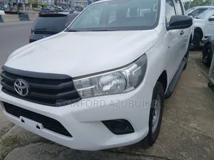 Toyota Hilux 2016 White