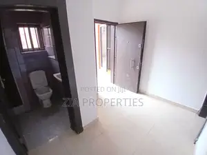 4bdrm Townhouse / Terrace in Ikota for rent