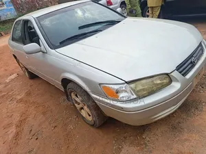 Toyota Camry 2002 Silver