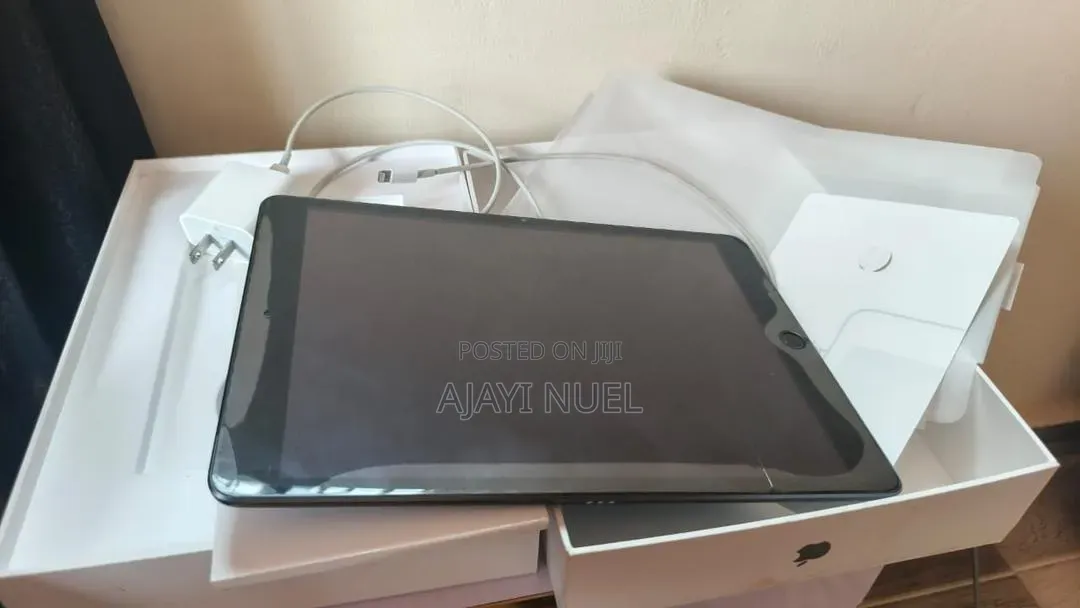 Apple iPad