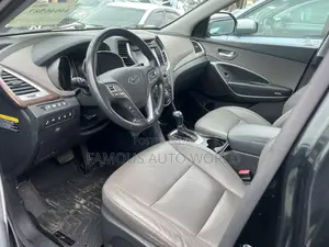 Hyundai Santa Fe Limited Ultimate AWD 2017 Black
