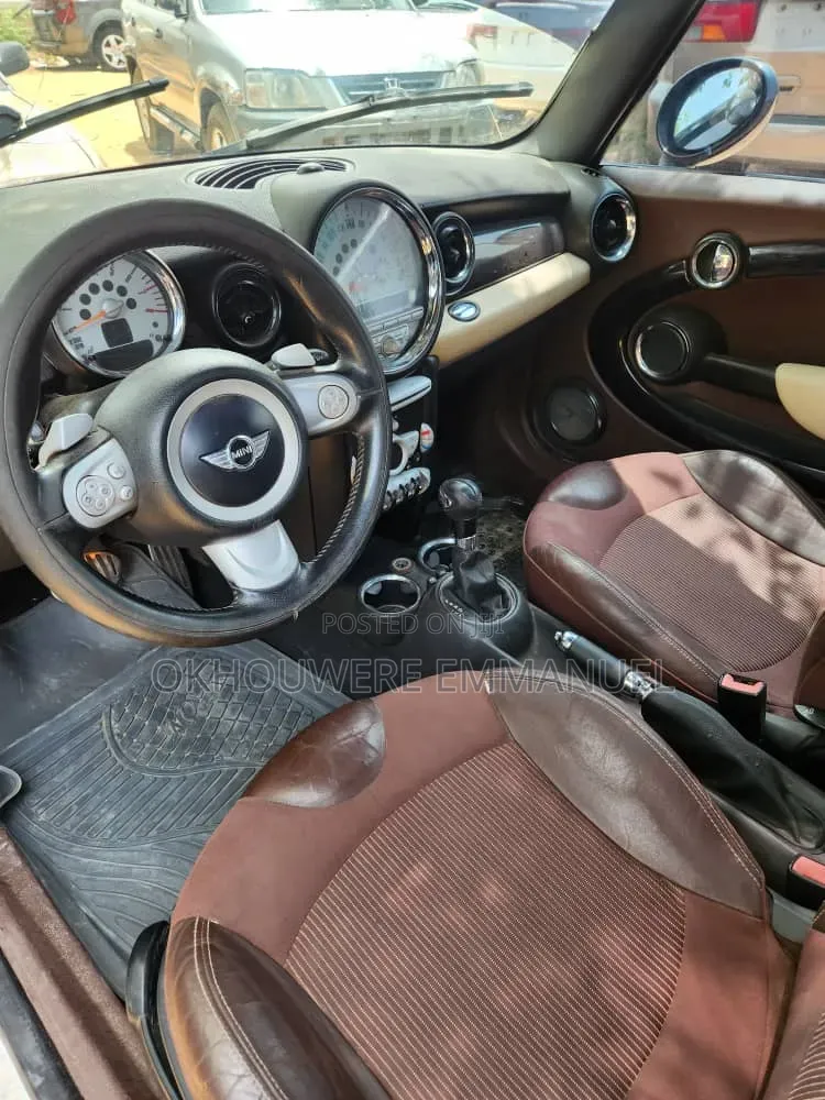 Mini Cooper 2007 Brown