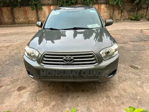 Toyota Highlander 4x4 2008 Gray