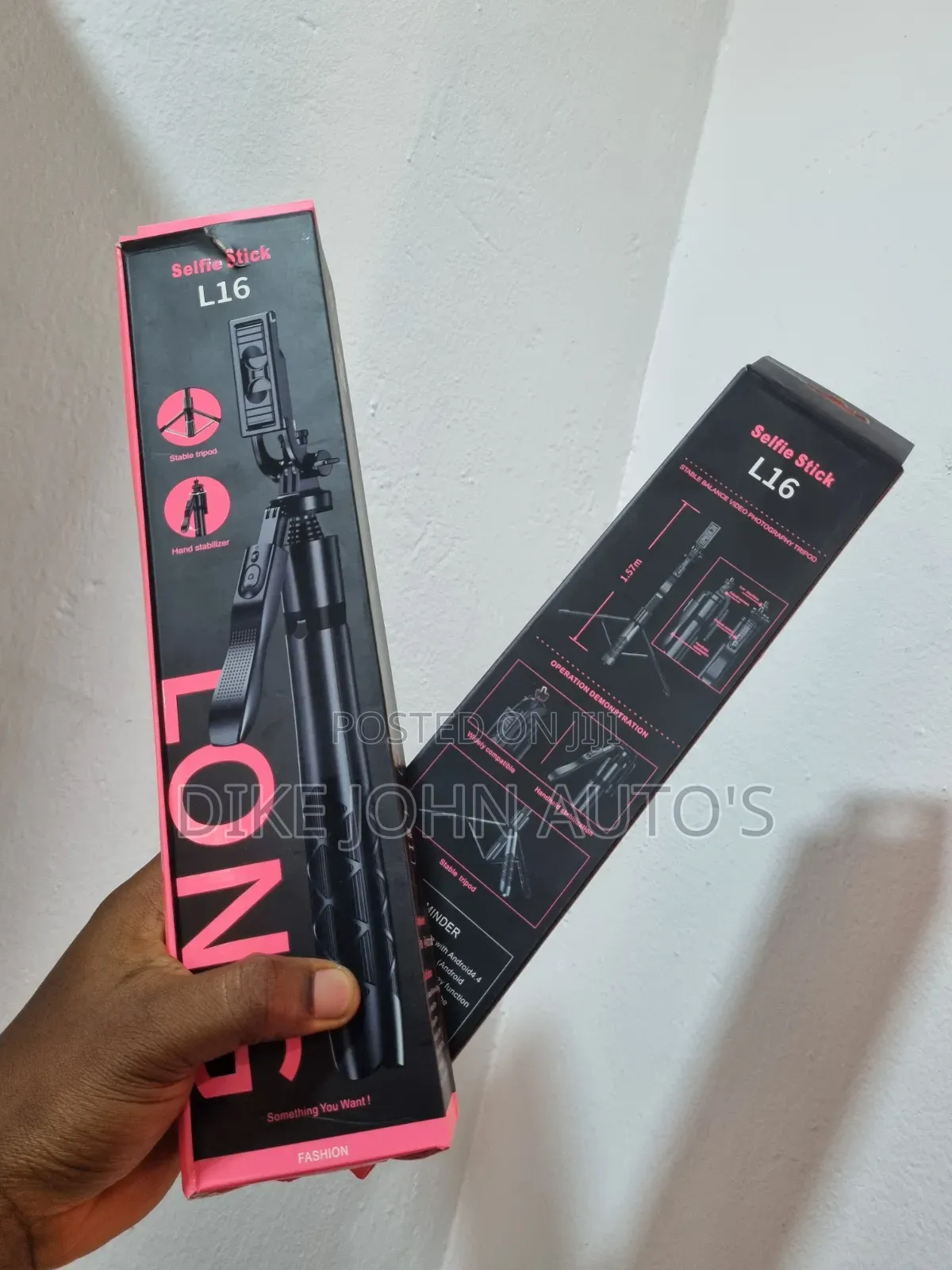 L16 Tripod Stand