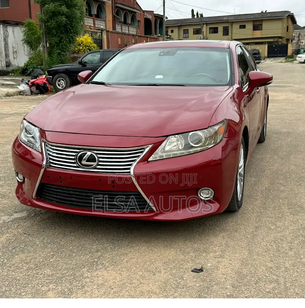 Lexus ES 2015 Red