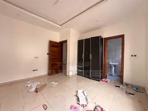 4bdrm Townhouse / Terrace in Lekki Phase 1 for rent
