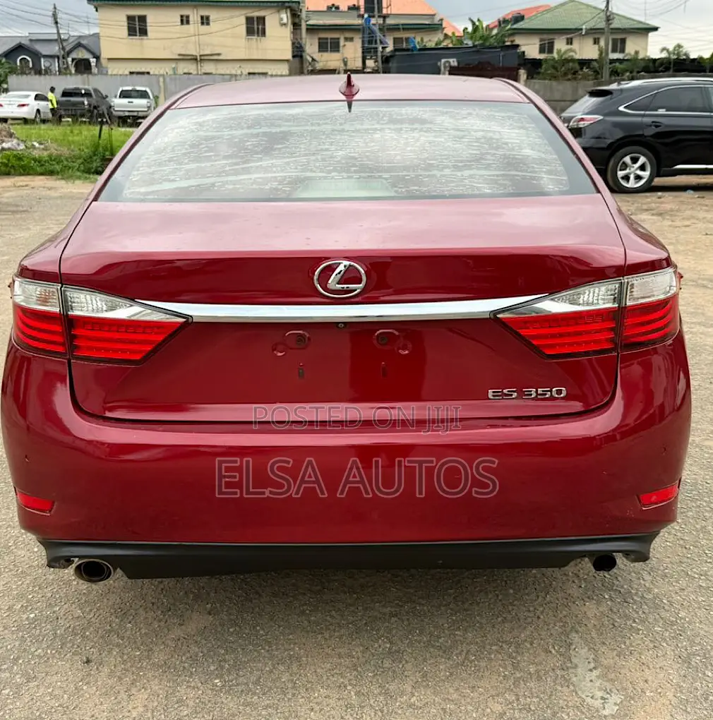 Lexus ES 2015 Red