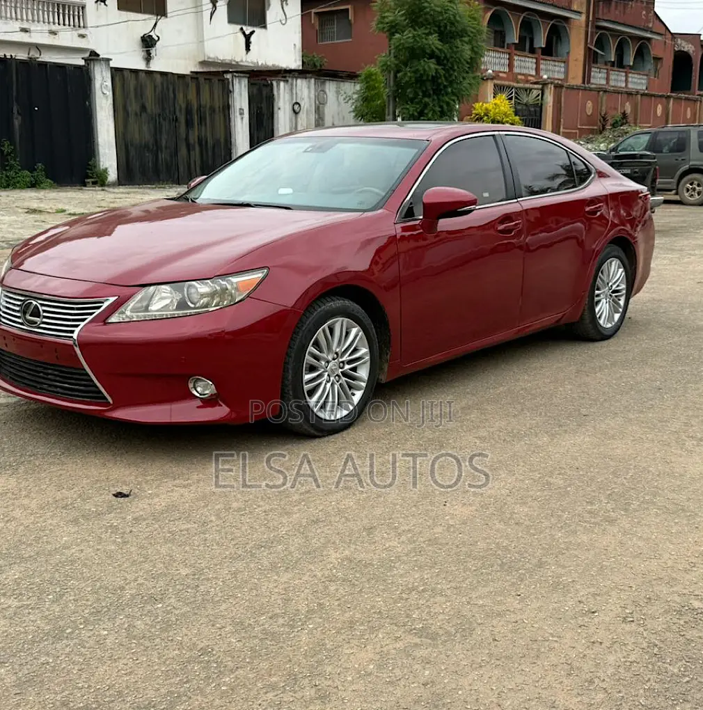 Lexus ES 2015 Red