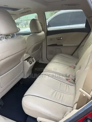 Toyota Venza XLE 4dr Wagon AWD (2.7L 4cyl 6A) 2014 Red