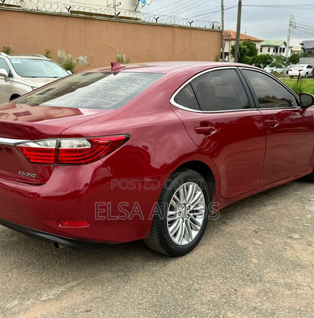 Lexus ES 2015 Red