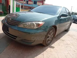 Toyota Camry 2004 Gray