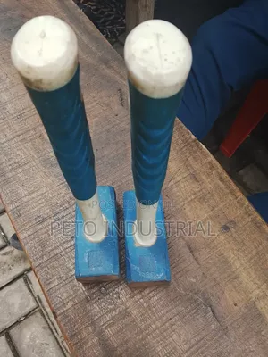 White and Blue 2kg Hammer