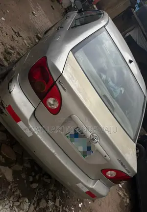Toyota Corolla 2004 Silver