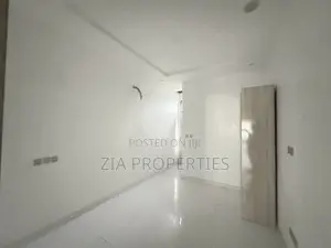 4bdrm Townhouse / Terrace in Chevron for rent