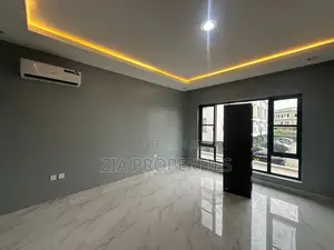 4bdrm Townhouse / Terrace in Lekki Phase 1 for rent
