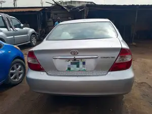 Toyota Camry 2004 Silver