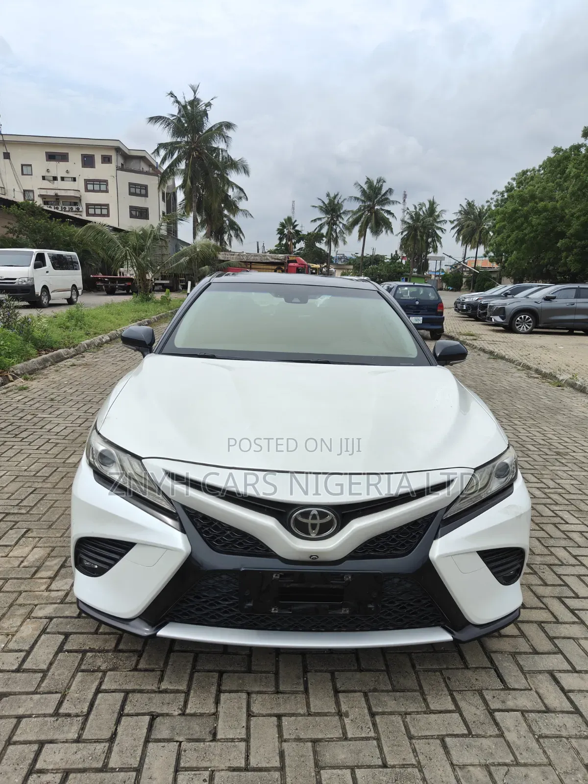 Toyota Camry 2020 White