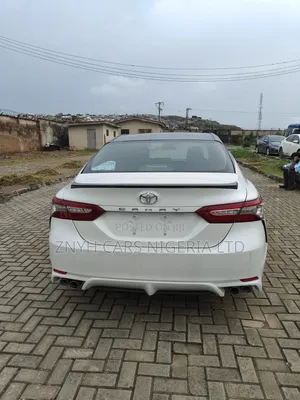 Toyota Camry 2020 White