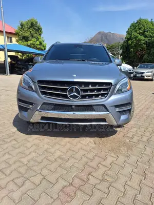 Mercedes-Benz M Class ML550 4MATIC 4dr SUV AWD (4.7L 8cyl Turbo 7A)