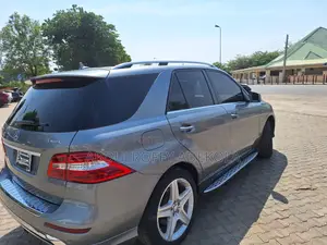 Mercedes-Benz M Class ML550 4MATIC 4dr SUV AWD (4.7L 8cyl Turbo 7A)