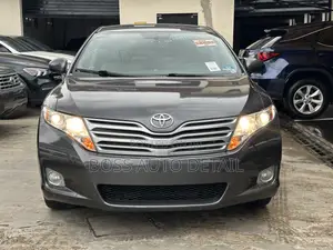 Toyota Venza LE 2010 Gray