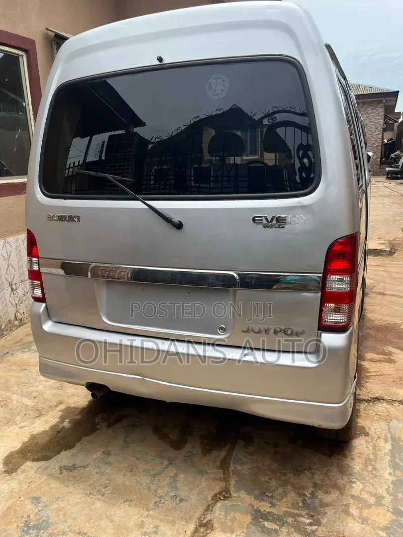 Suzuki Every 2010 Silver