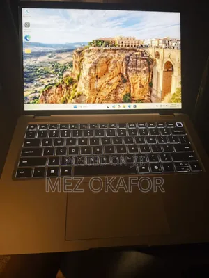 Laptop Dell Pro Plus 14 32GB AMD Ryzen 7 SSD 512GB