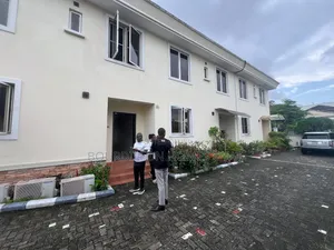 4bdrm Duplex in Banana Island Lagos for rent