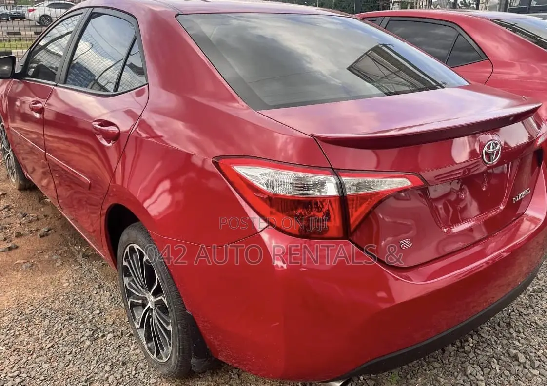 Toyota Corolla 2015 Red