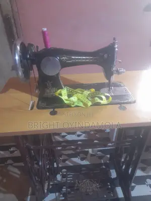Singer Sewing Machine for Sale