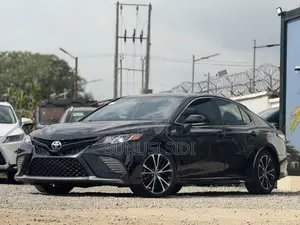 Toyota Camry SE (2.5L 4cyl 8A) 2019 Black