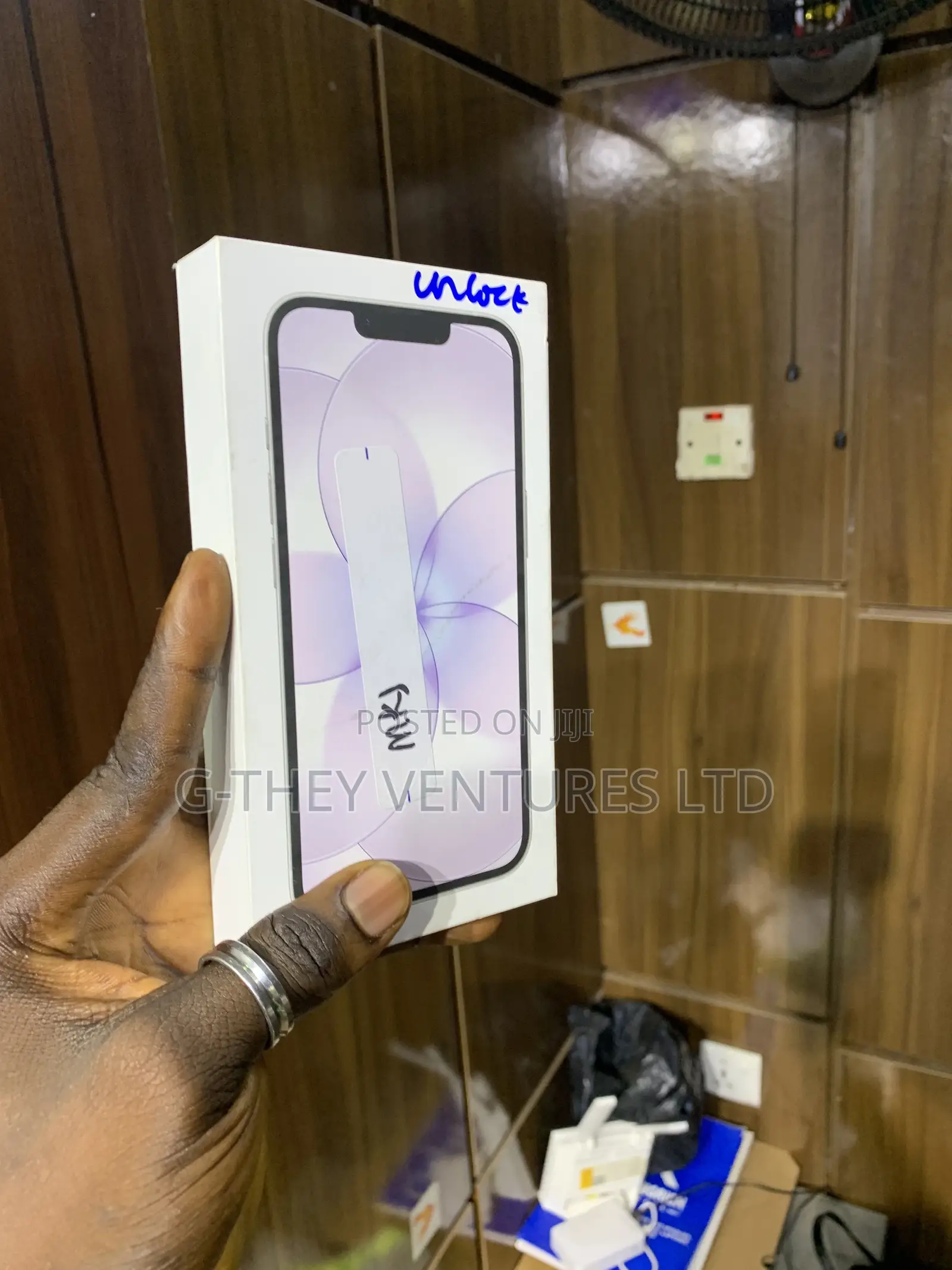 New Apple iPhone 17e 256 GB White